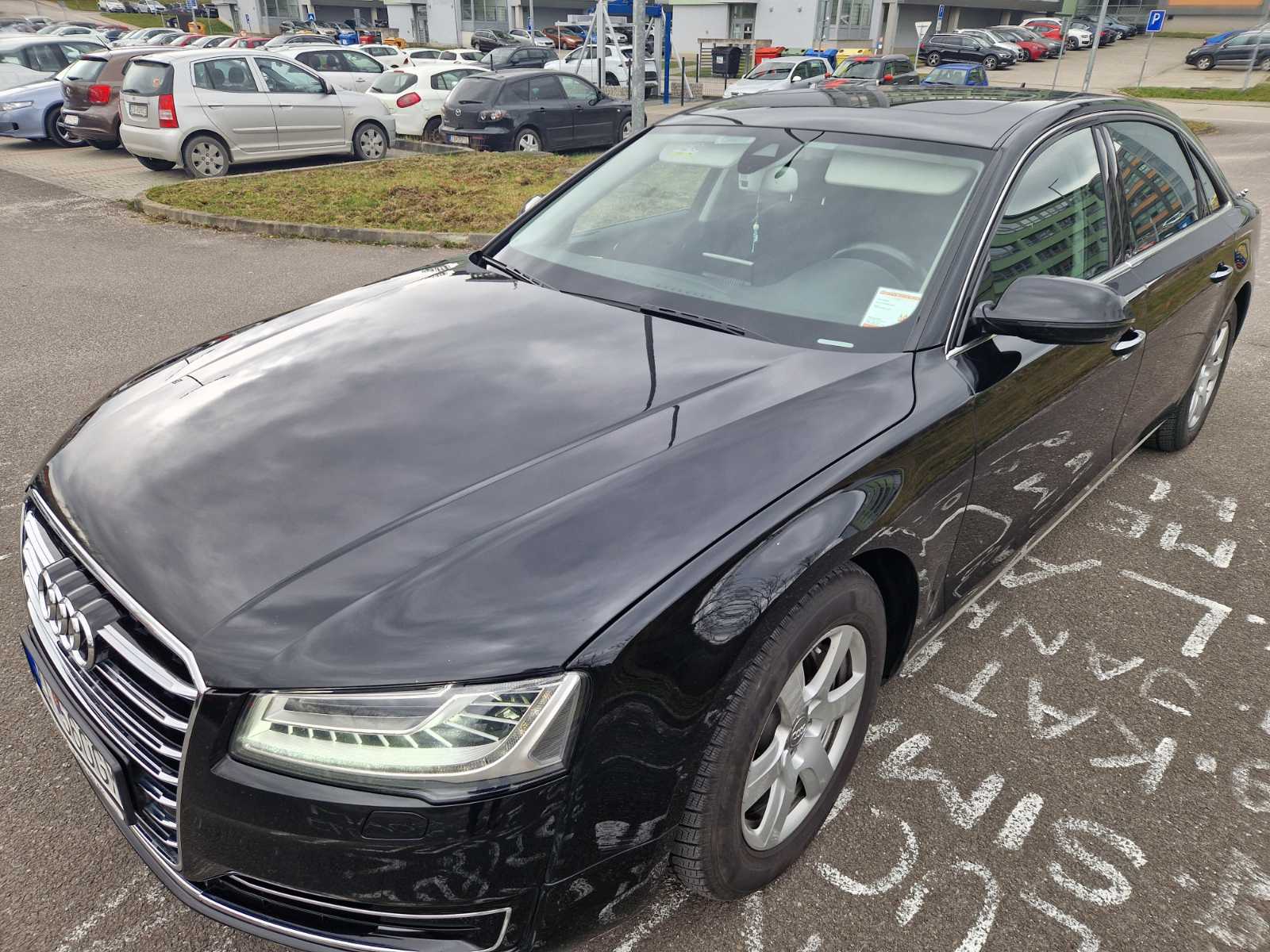 13032024 UNIZA Audi A8 L 1